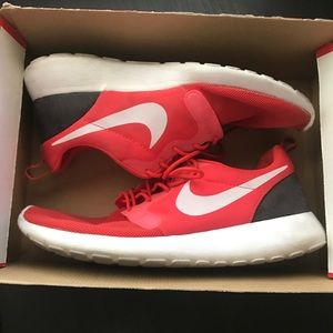 Nike Rosherun Hyperfuse Sz 10.5